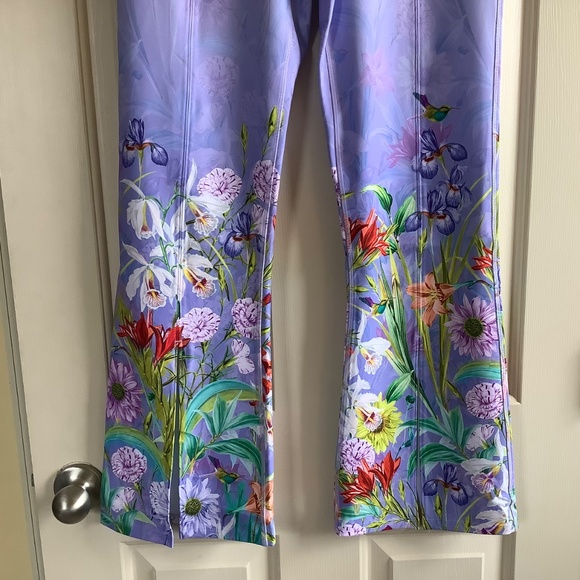 Johnny Was Set Bee Active High Waisted Slit Leggings And Sports Bra Floral SZ XL - Picture 7 of 16